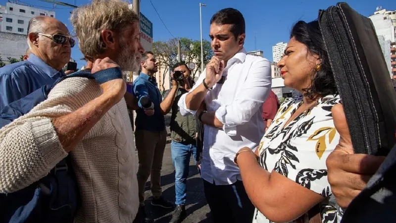 Deputados federais visitam a Cracolândia, ouvem demandas e cobram ações em SP