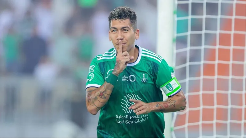 Al Ahli x Al Taawoun: saiba onde assistir e horário de jogo do time de Firmino