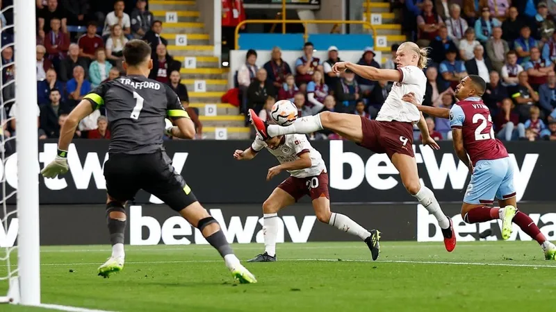 Atual campeão, City abre temporada do Inglês contra o Burnley; siga lances