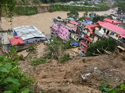 Inundações e deslizamentos de terra deixam pelo menos 49 pessoas mortas na Índia