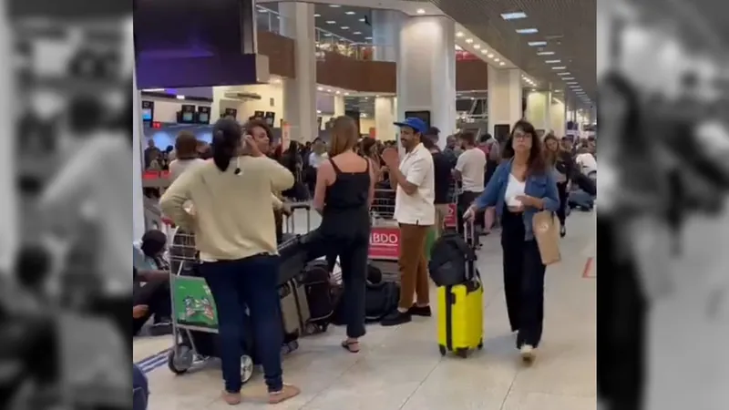 Longas filas se formaram no Aeroporto Santos Dumont.