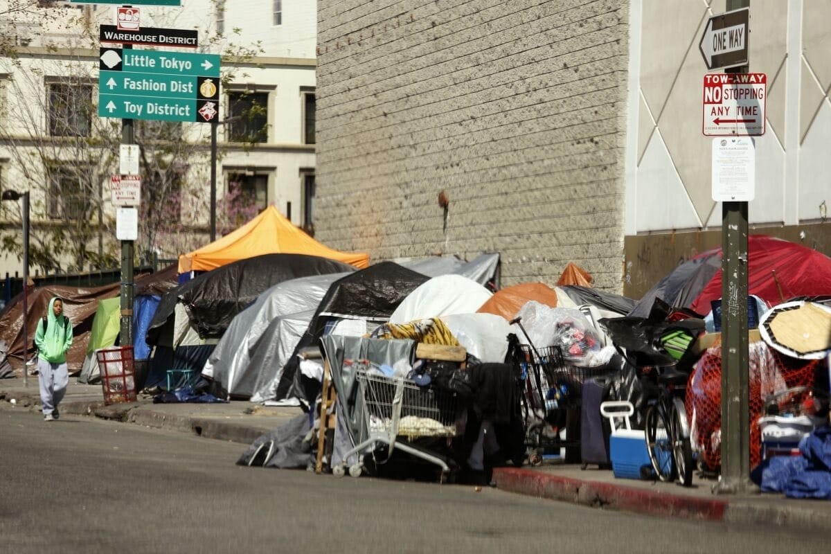 Skid Row Principal cracolândia do mundo fica nos Estados Unidos