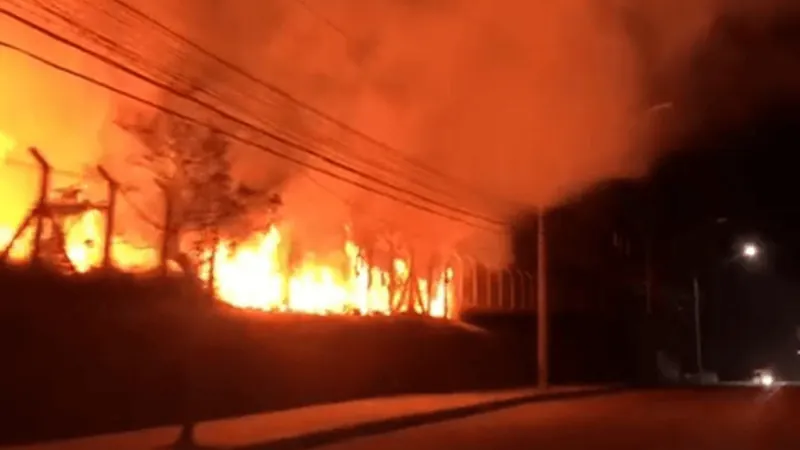 Incêndios em áreas de mata mobilizam Bombeiros no Vale do Paraíba