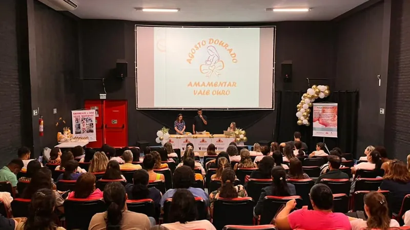   O evento foi destinado à formação de profissionais