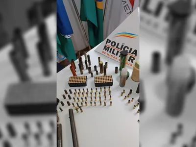 Homem de 39 anos é preso por posse ilegal de armas em Alvarenga, leste do estado