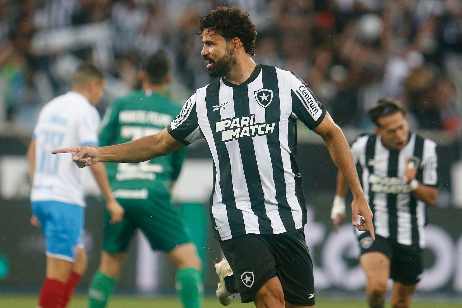 Bahia vence Botafogo no último jogo do Batistão no ano - O que é notícia em  Sergipe