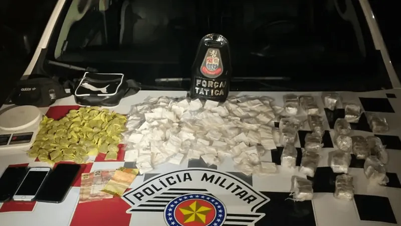 PM prende cinco homens com mais de 7 Kg de drogas em Caraguatatuba