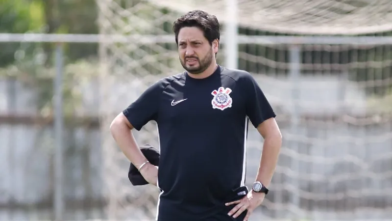 CBF anuncia a contratação de Arthur Elias para a Seleção Brasileira Feminina