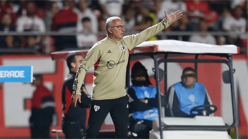 Dorival lamenta eliminação do São Paulo para LDU: "Sentimento de frustração"