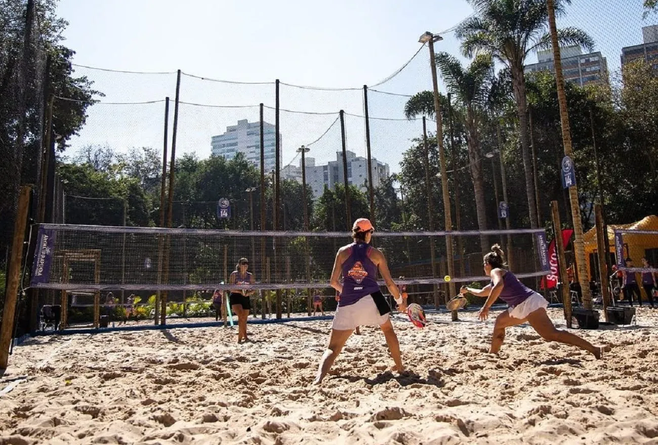 Beach Tennis é a nova atração e opção de lazer no festival Na Praia