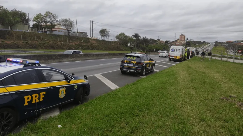 Motociclista passa mal e tem convulsão na Dutra em Caçapava