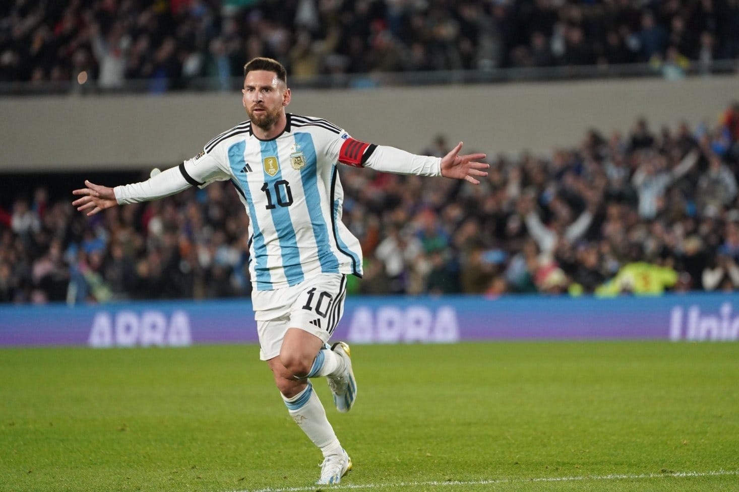 Messi chega a Buenos Aires para servir à seleção argentina nas  Eliminatórias - Jornal de Brasília