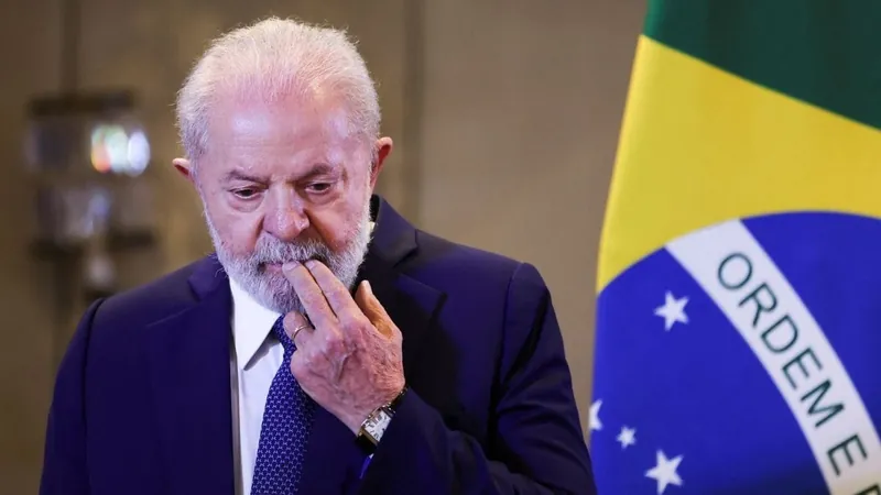 Lula deve ir à posse de Barroso como presidente do STF antes de cirurgia