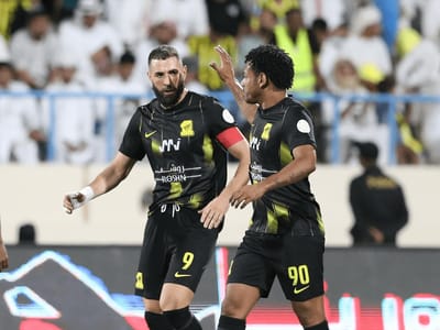 Com gol de Benzema, Al-Ittihad vence Al Khaleej e encosta no terceiro  colocado do Campeonato Saudita