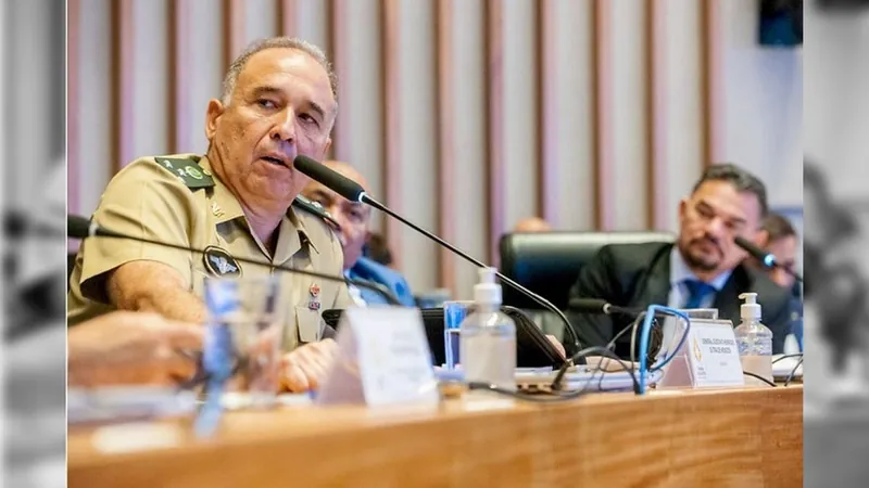 General Dutra nega negligência na retirada de acampamento do QG