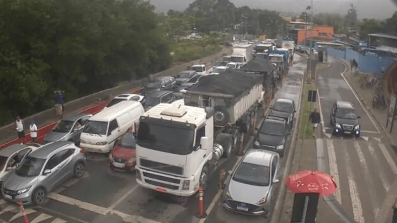 Travessia de Balsas entre Ilhabela e São Sebastião tem serviço paralisado