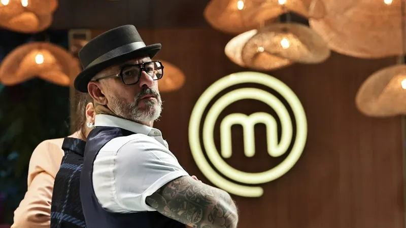 Henrique Fogaça está de volta ao MasterChef