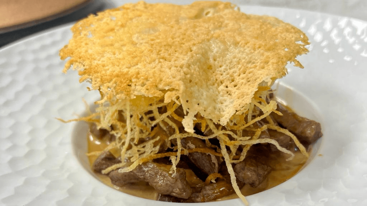 Estrogonofe de carne com provolone | Band Receitas