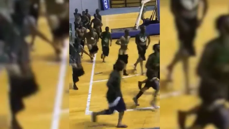 Estudantes de medicina se masturbam assistindo jogo de vôlei feminino