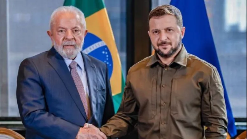 Lula diz que conversou sobre a importância dos caminhos da paz com Zelensky