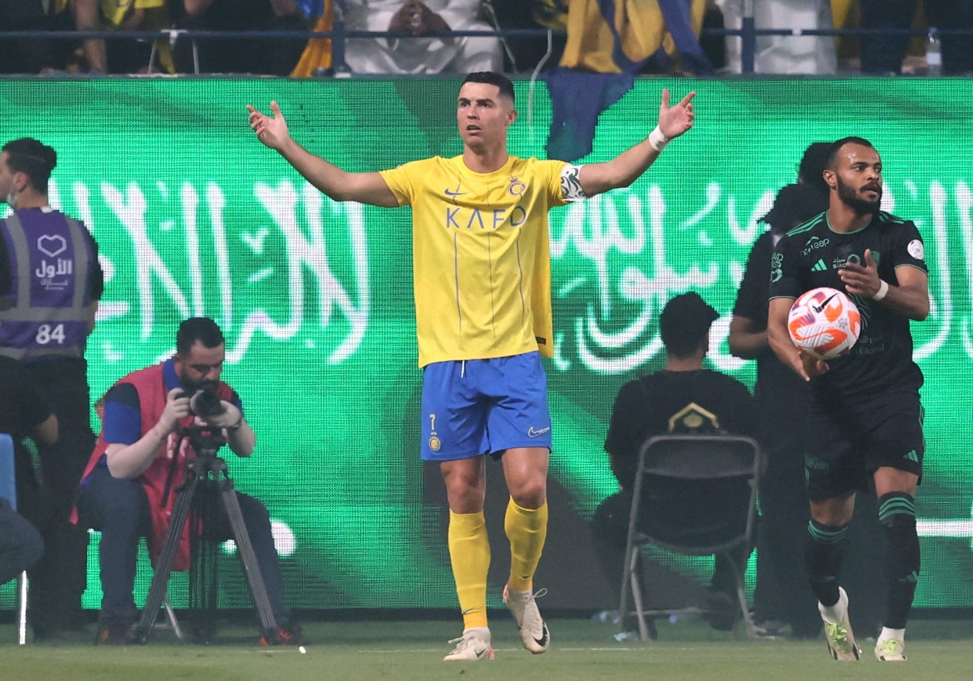 Onde vai passar o jogo do AL-WEHDA X AL-NASSR (11/11)? Passa na BAND ou no  ? Veja onde assistir TIME DE CR7 ao vivo com imagens - Portal da  Torcida