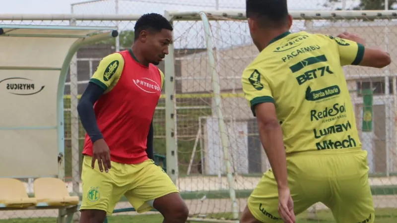 O jogo será no estádio Moisés Lucarelli 