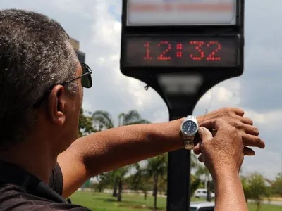 Economia com horário de verão pode beirar R$ 400 milhões