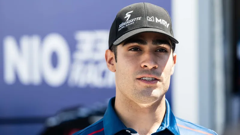 Piloto mineiro vai para segunda temporada ao lado de Dan Ticktum na equipe chinesa