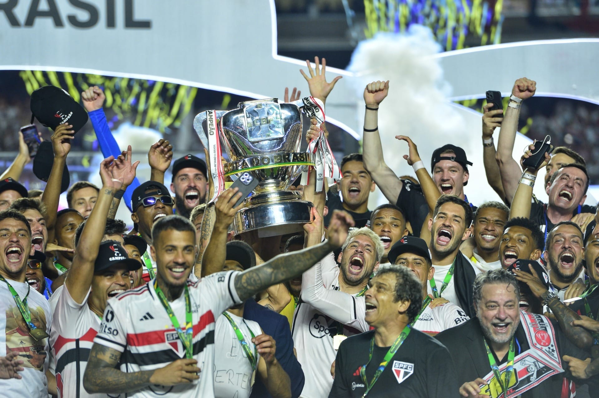 São Paulo segura o Fla e conquista título inédito da Copa do Brasil