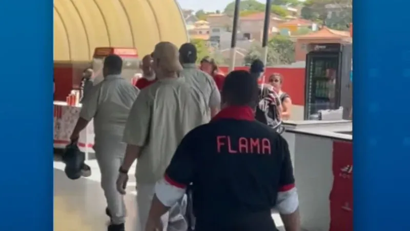 Homens tentam invadir final da Copa do Brasil vestidos como equipe da limpeza