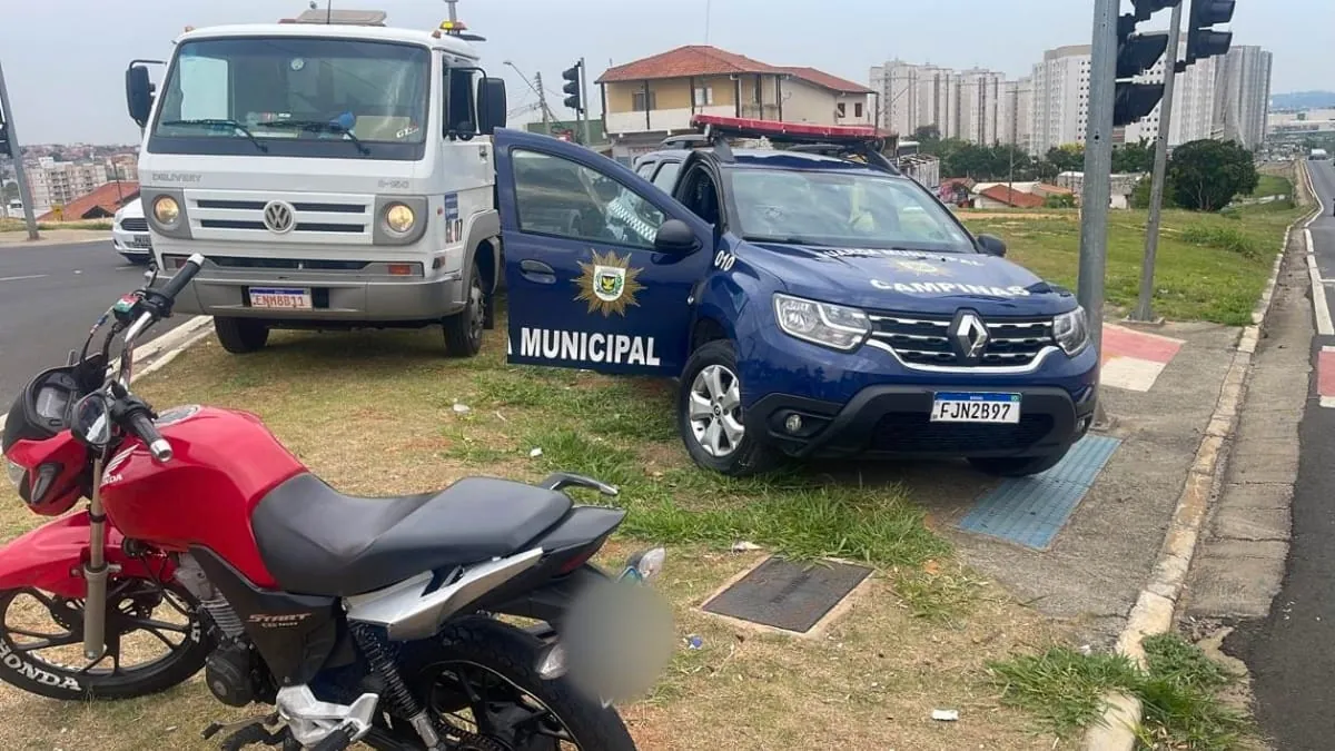 Moto com quase R$ 45 mil em multas é apreendida pela Polícia