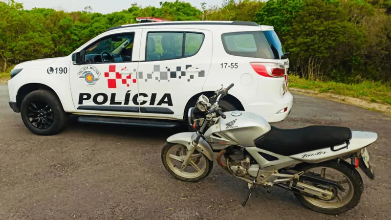 Polícia Militar recupera moto roubada em Potim