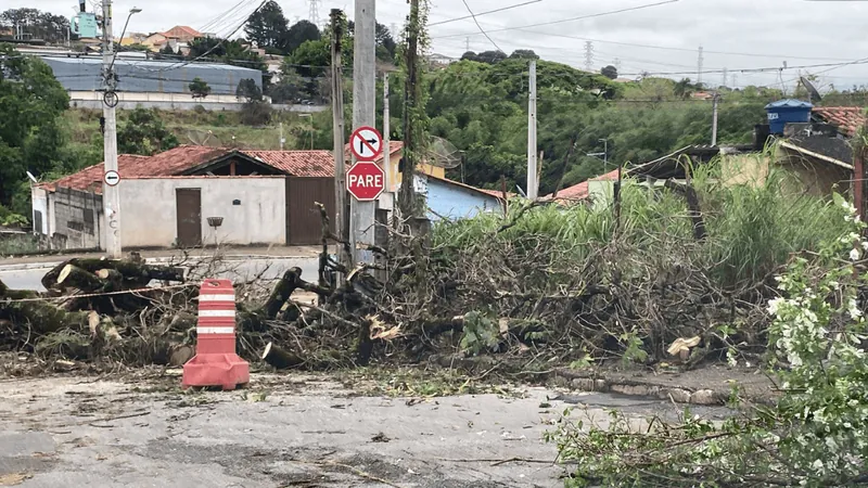 Taubaté suspende aulas em cinco escolas por causa das chuvas