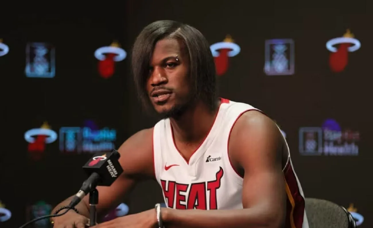 Astro da NBA, Jimmy Butler surpreende com penteado 'emo