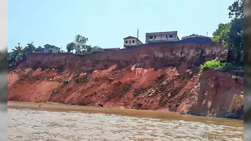 Três pessoas seguem desaparecidas após deslizamento de terra no Amazonas