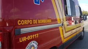 Três pessoas e um bebê são resgatados após acidente de trânsito em Cruzeiro 