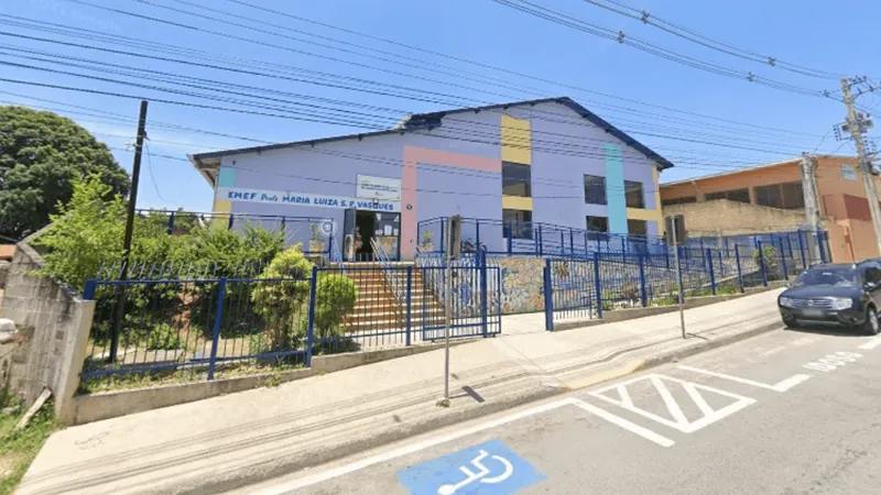 Mulheres invadem escola e agridem professora durante aula no interior de SP