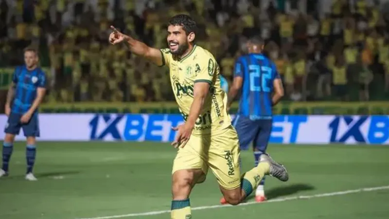 Os dois gols foram marcados por Zé Roberto