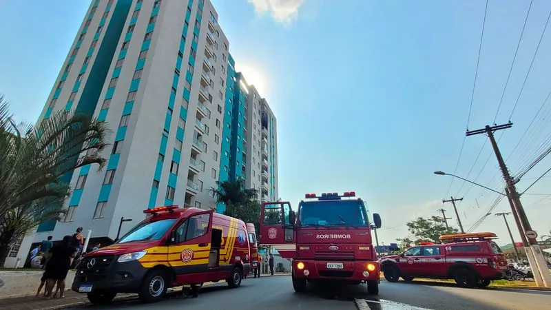 Incêndio atinge apartamento em condomínio de Limeira