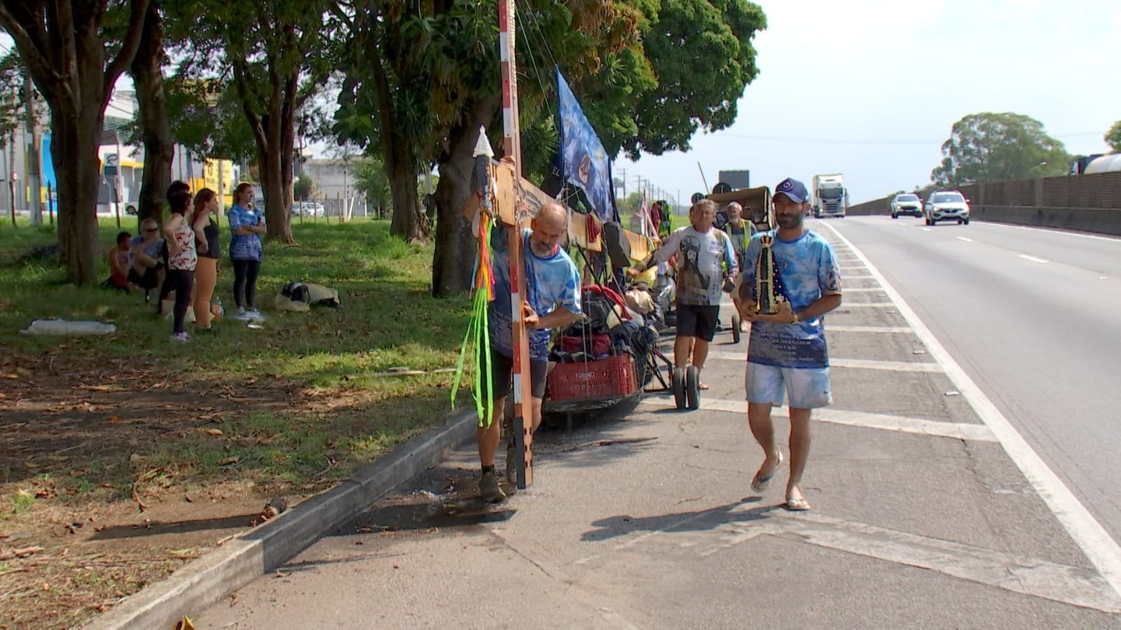 Festa da Padroeira 2023: Romeiros começam romaria até o Santuário Nacional