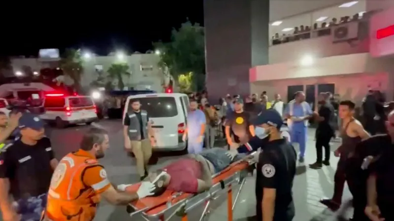 OMS condena ataque a hospital que deixou centenas de mortos em Gaza