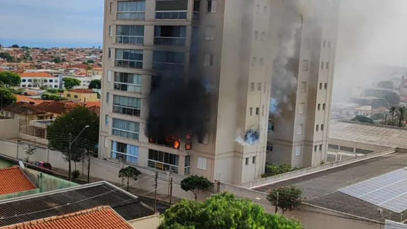 O apartamento fica no segundo andar