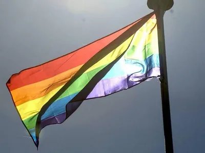 Dia do Orgulho LGBT é celebrado em meio a aumento de violência no Brasil