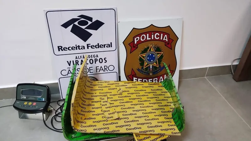 Dois passageiros são presos com 18 kg de cocaína nas bagagens em Viracopos