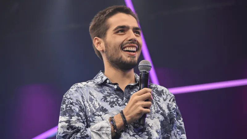 João Silva estreia nova fase do "Programa do João", aos domingos, na tela da Band TV