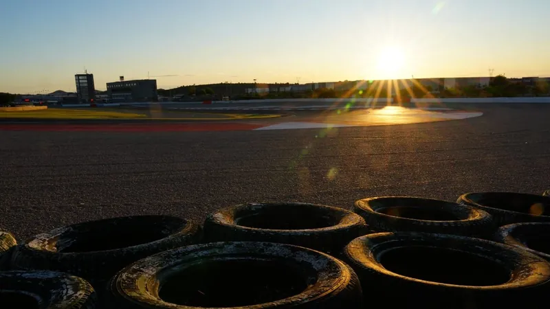 Circuito Ricardo Tormo recebe programação da F-E até 27 de outubro