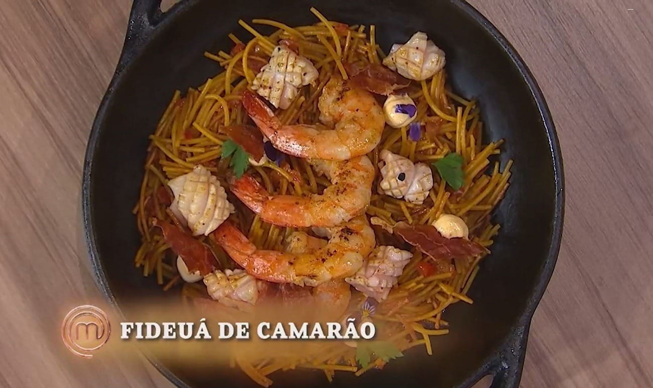 ELO Gastronomia - Você já provou nosso Fideuá de Camarão? Ele é preparado  com massa espanhola bem fininha, cozida em caldo de camarão, finalizado com  molho aioli com páprica e coberto por