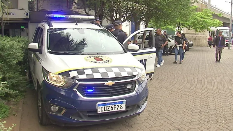 Guarda civil atira em bandido que esmurrou o rosto dela durante assalto em SP