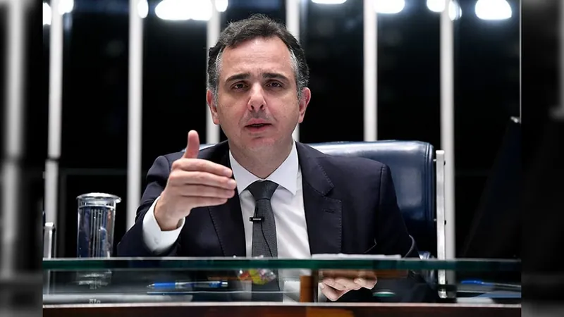 Rodrigo Pacheco diz que vai retirar grades do Congresso: 'É a casa do povo'