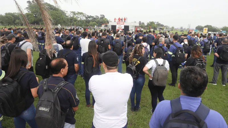 Trabalhadores da Gerdau protestam por campanha salarial em Pindamonhangaba